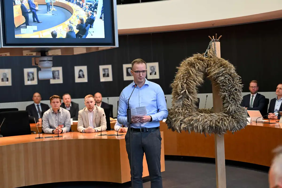 Ein Landjugendlicher hält eine Rede