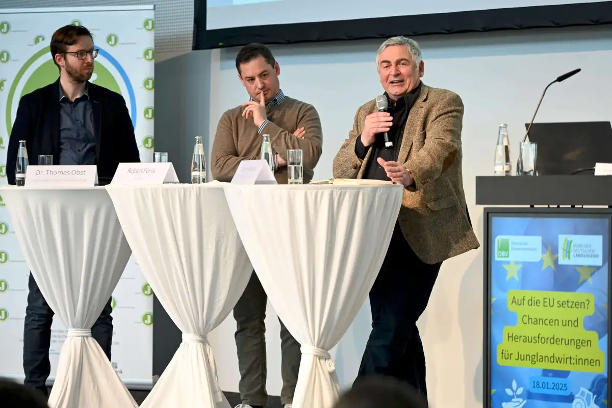 Podium des Junglandwirt:innen-Kongesses auf der Grünen Woche