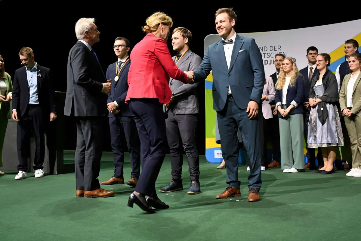 kein Bildtext verfügbar