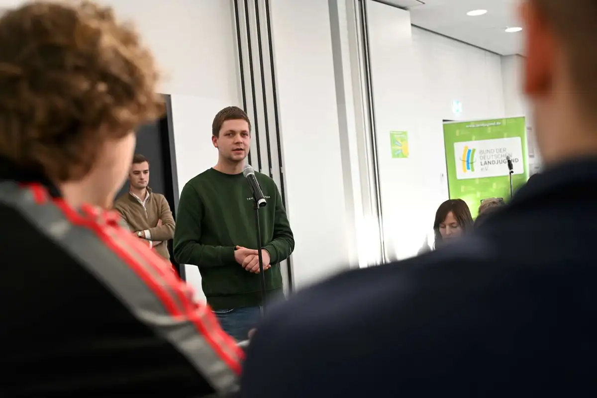 Landjugend mit dem Parteiennachwuchs beim Jugendforum - demokratische Lösungssuche beim BDL-Jugendforum auf der Grünen Woche.