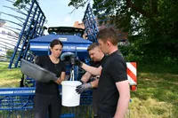 Besprechung